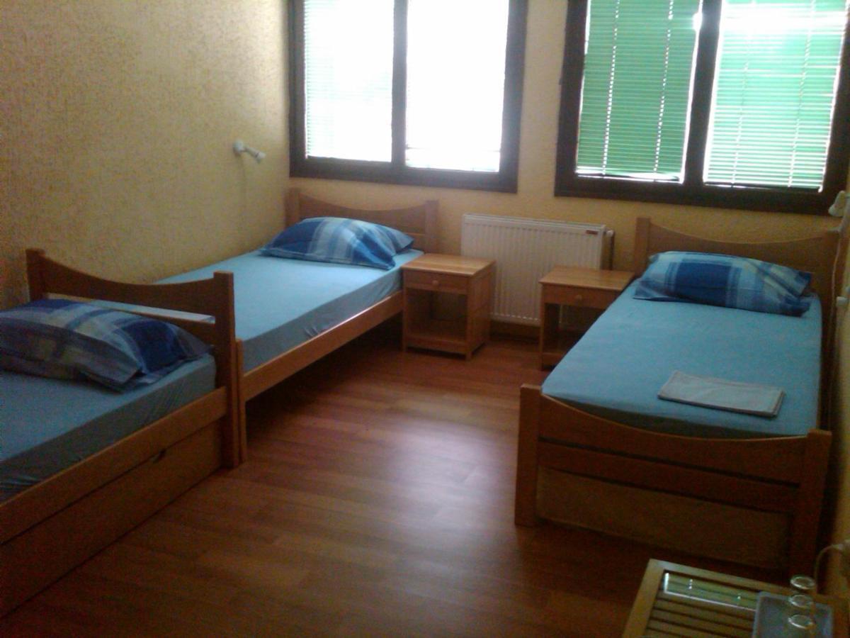 Hostel Av Palanka Екстер'єр фото